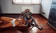 Mutant woman hunts men 2 MP4