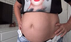 You both bump your belly together 3sa