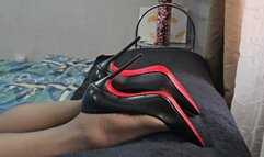 Milah Arches Wrinkled Soles heaven 4 Grey Pantyhose and Loubs