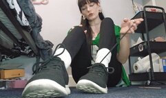 Watching the Eagles game together and I caught you looking down at my shoes multiple times Afterwards I asked you if you are into feet and you told me no I slowly take my shoes and socks off and you say no but I can tell you are lying and I can see the bu