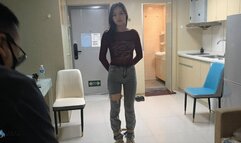 Jeans girl's back hand Guanyin bundling experience (Chinese model)