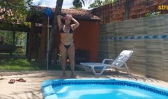 Swimcap gets stuck on my face in the pool