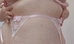 My gorgeous tummy: joy and pride!