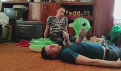 Jason feet show on Eugene body