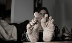 Cannot Resist From Smelling Them, 2nd