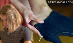 Selena boots with thin high heels come off to tease us with her feet – 13442 - 4K