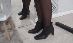 Hard heels tapping and toe wiggling 6