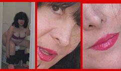 SULTRY TOILET URINATION