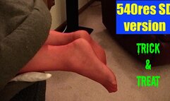 Trick & Treat - special edition with stocking feet 540res SD