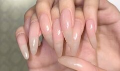 #33 - Sharp nails clawing