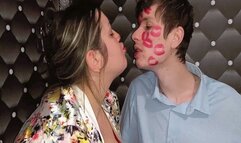 Lipstick gift for fertilization MP4