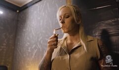 The cigarette fan 4K MP4