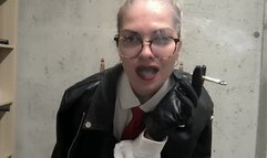 Elegant dangling: shirt&tie and leather