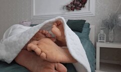 4 sexy feet from under the cover FS