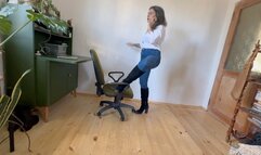 she stuck with her feet everywhere mov