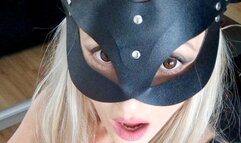 Anja did solo masturbation in Catwoman mask, she plays dildo with pleasure