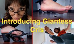 Introducing Giantess Cris - 1080