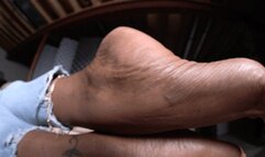 Stinky Feet Make You Horny, 1st