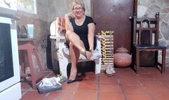 Crushing fruit with stiletto heels and high heels (1)