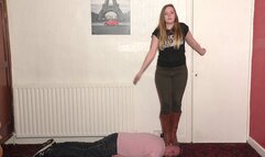 Dancing Sophie 330 (4K)