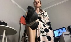Teasing in socks, removing them!