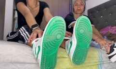 Jasmin’s first footjob with Amanda