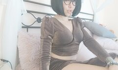 ww, see how hiccups makes my pretty tits and ass jump too