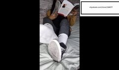 Caribean_feet11 itchy socked feet while reading