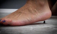 Sahrye and Keri: Crushed and Eaten While You Watch SFX-POV