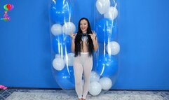 Roxy Pops Balloons Inside Inflatable Before Popping That Also 4K (3840x2160)