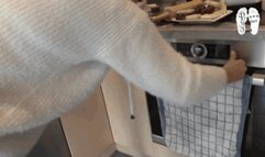 Bake Christmas cookies 1