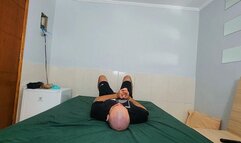 Face sitting brazilian bad girl full weight, by Satina and Slave FULL HD