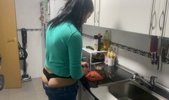 buttcrack in jeans when i cook