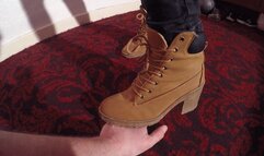 Sophie's Hand Trampling Boots CLOSE UP (4K)