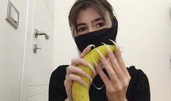 Sharp Nails Insertions