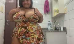 Bbw Naughty showing her big ass in the bathroom