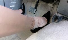 Black pumps driving hard