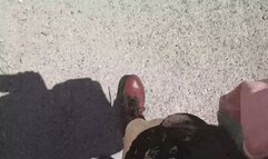 A Refreshing Break in the Park During an Urgent Stroll 720HD