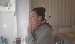 SMOKING YULIANA MAKES HIS HAIR CURLY