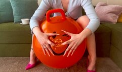 Mr Hopper gets a break