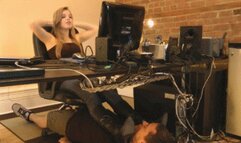 Roxy's Private Footstool - (Full HD 1080p Version)