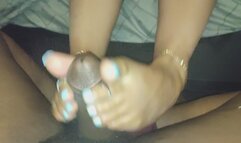 Ebony Gamer Girl IcyFeet Toerings and Anklets Footjob