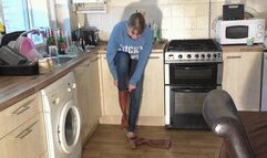 Chelsea's Big Brown Boots Head Crush (4K)