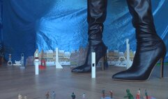 Tiny Town Under Giantess Attack