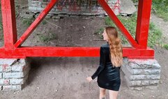 Liz Rainbow Pissing in Tallin