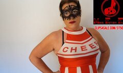 SARAH'S BAREFOOT TESTICLE KICKING