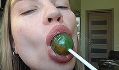 A BIG COCK DOESN'T FIT IN MY MOUTH!