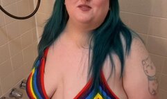 Messy play Pantone color style