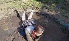 Messing up my school outfit in mud