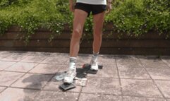 Sneaker-Girl Doro - Crush some old CD